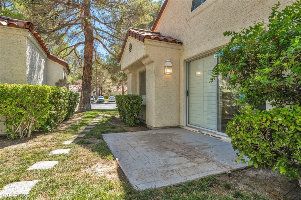 6954 Emerald Springs, Las Vegas, NV 89113