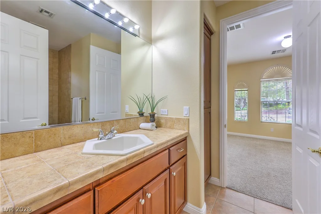 11809 Weybrook Park, Las Vegas, NV 89141