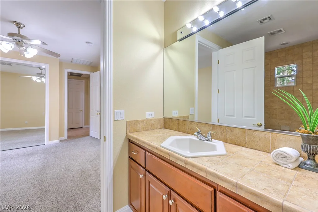 11809 Weybrook Park, Las Vegas, NV 89141