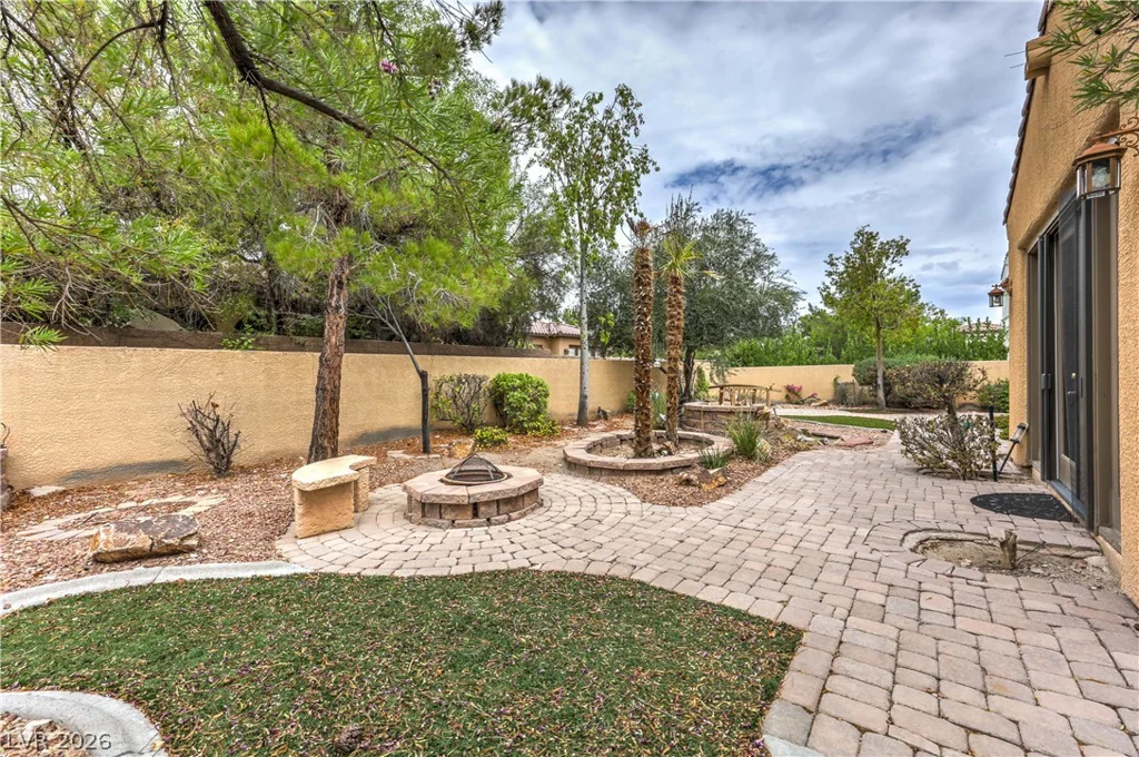 11809 Weybrook Park, Las Vegas, NV 89141