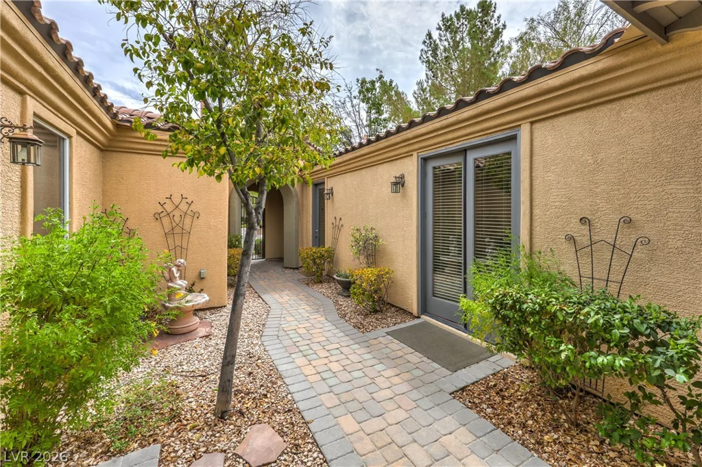 11809 Weybrook Park, Las Vegas, NV 89141