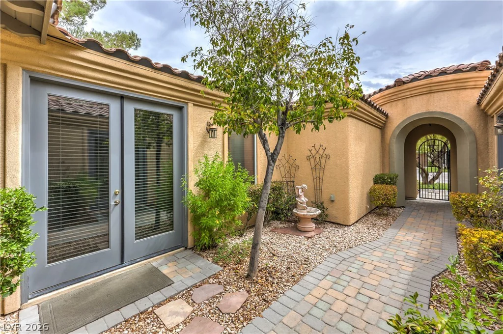 11809 Weybrook Park, Las Vegas, NV 89141