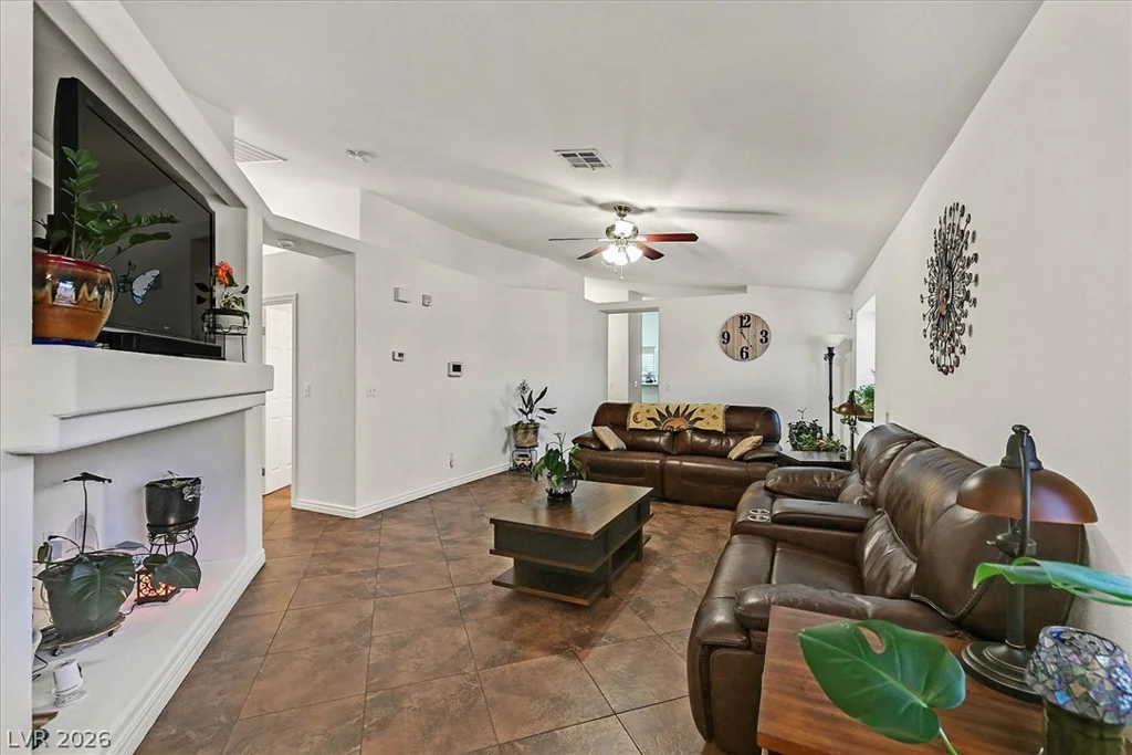 4940 Jimmy Buffet, North Las Vegas, NV 89031