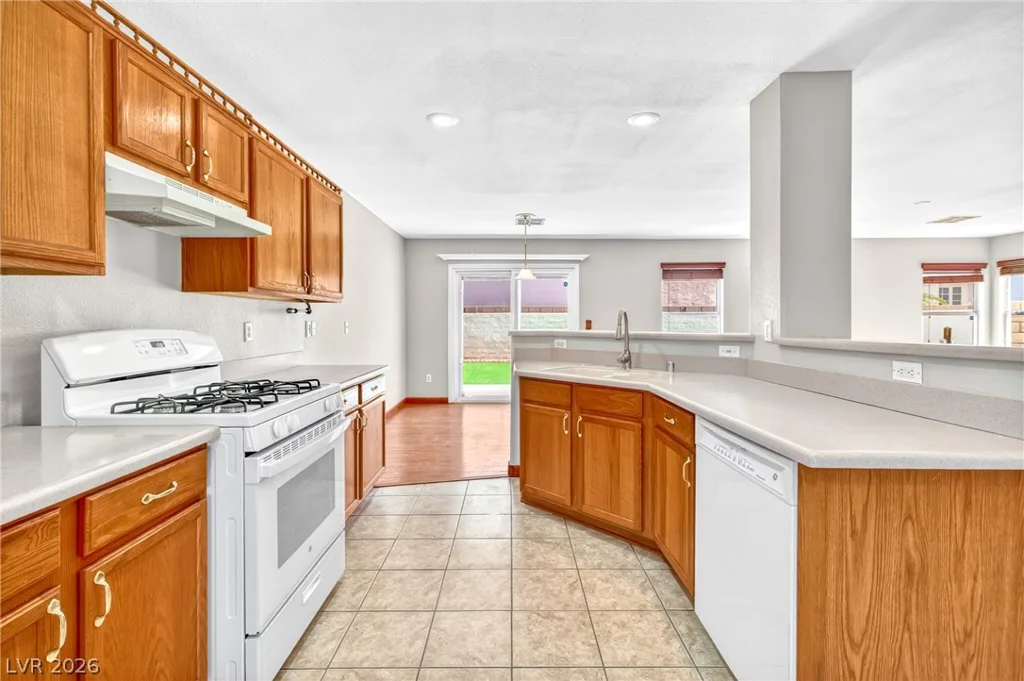 712 Salt Flats Circle, Henderson, NV 89011