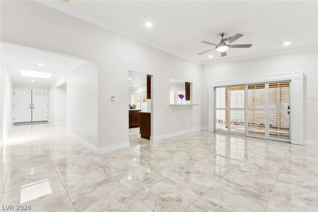 2400 Plaza Del Grande, Las Vegas, NV 89102