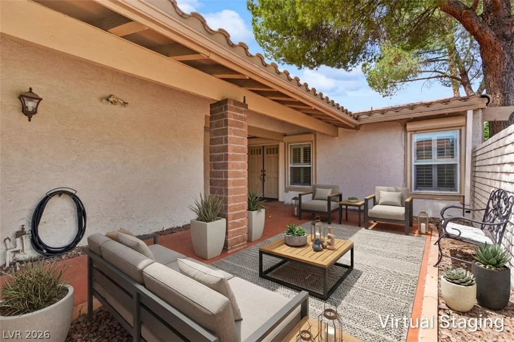 2400 Plaza Del Grande, Las Vegas, NV 89102