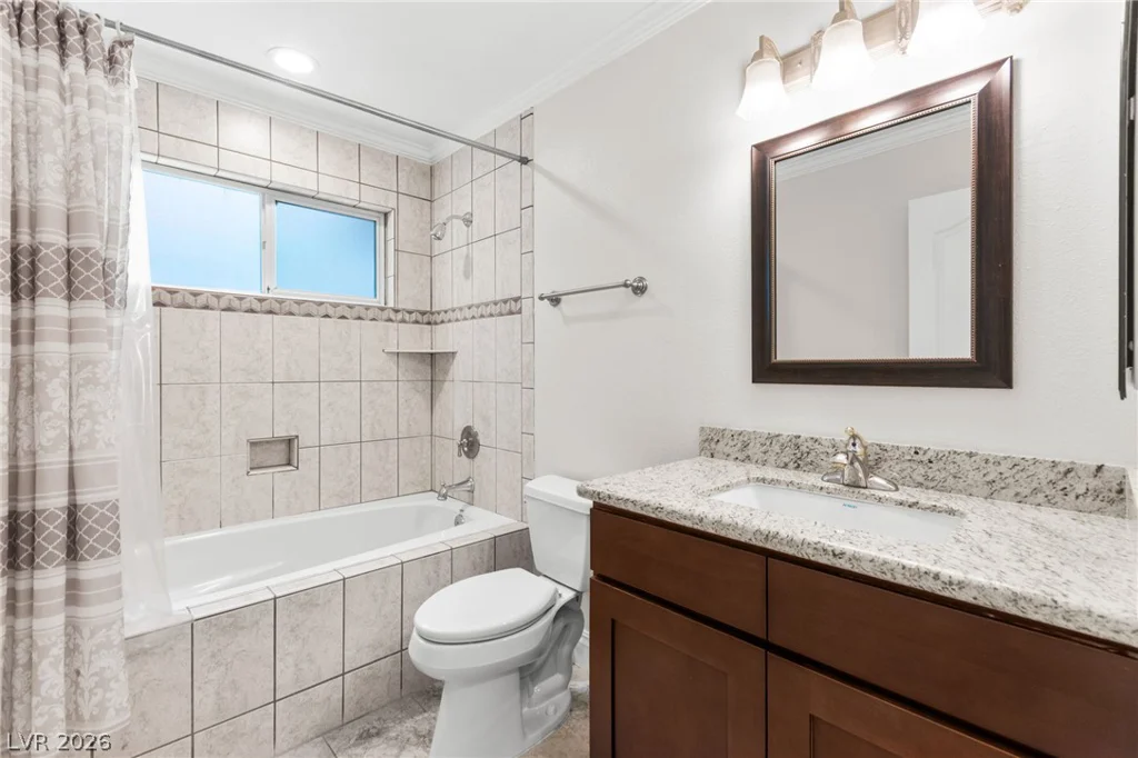 2400 Plaza Del Grande, Las Vegas, NV 89102