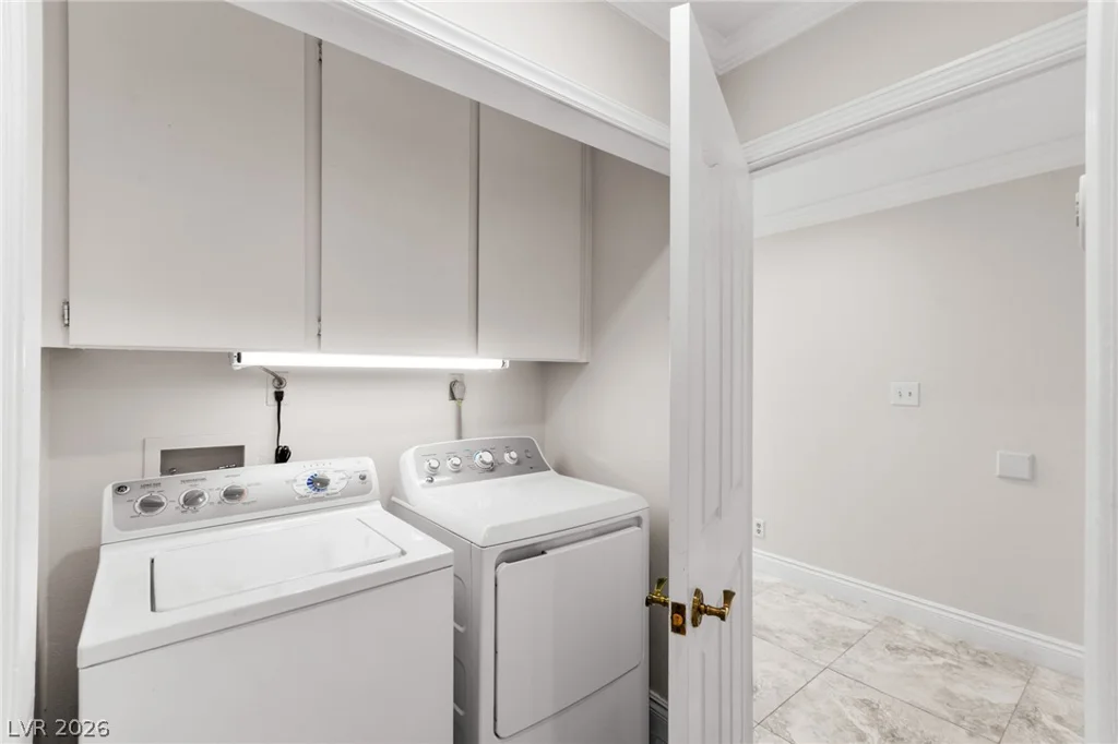 2400 Plaza Del Grande, Las Vegas, NV 89102