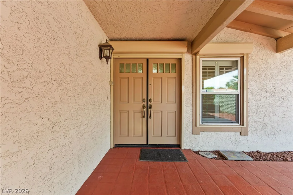 2400 Plaza Del Grande, Las Vegas, NV 89102