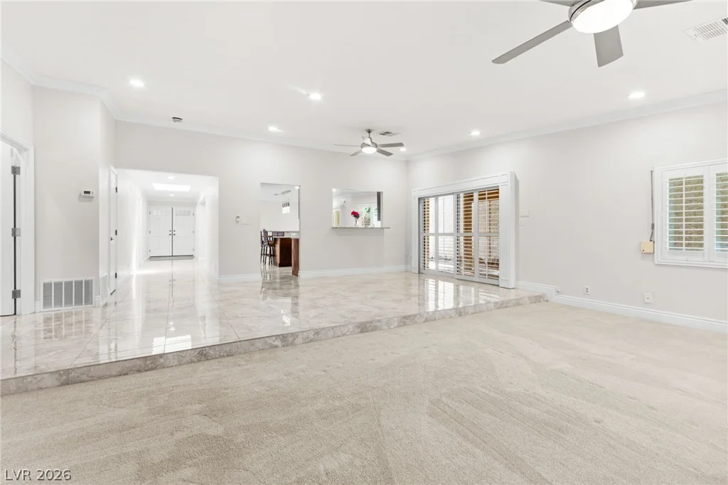 2400 Plaza Del Grande, Las Vegas, NV 89102