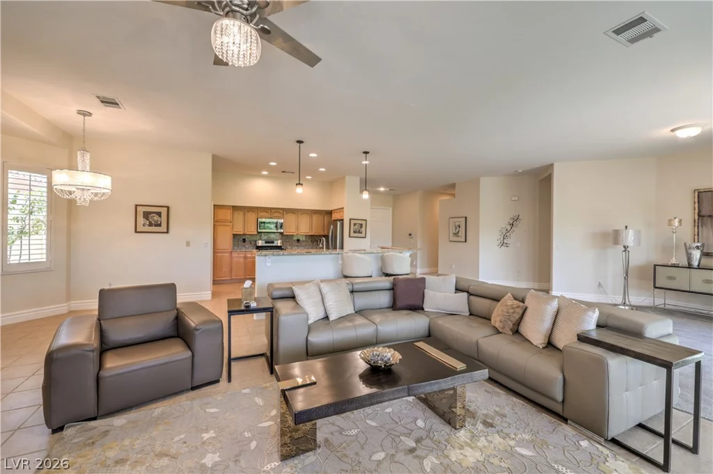 251 Cliff Valley, Las Vegas, NV 89148