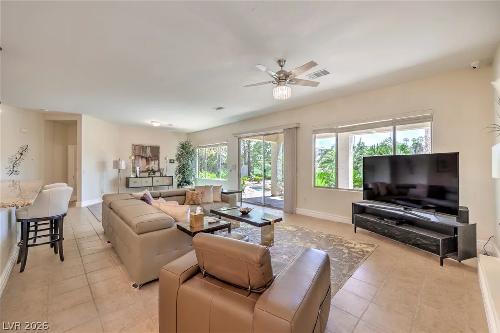 251 Cliff Valley, Las Vegas, NV 89148