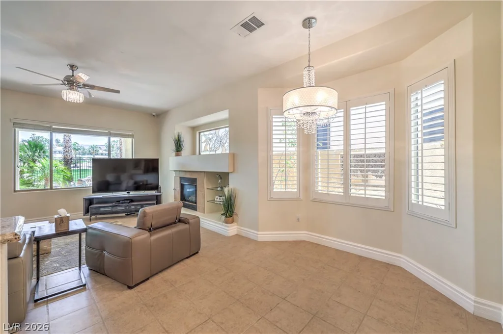 251 Cliff Valley, Las Vegas, NV 89148