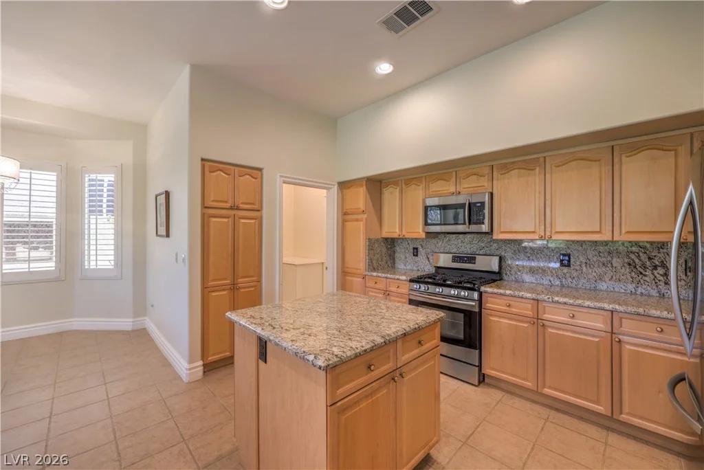 251 Cliff Valley, Las Vegas, NV 89148