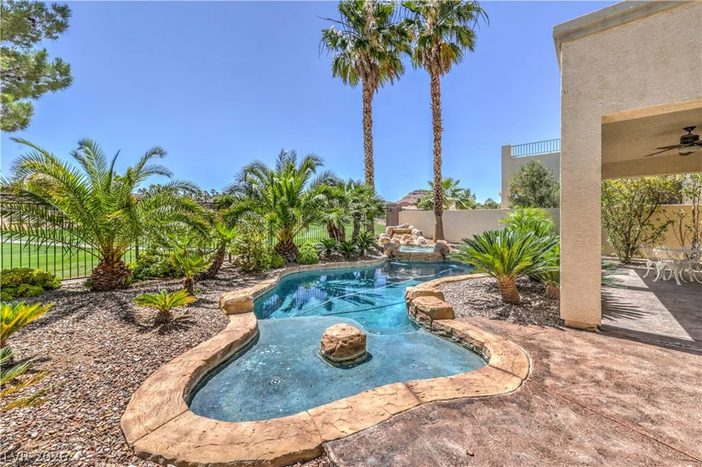 251 Cliff Valley, Las Vegas, NV 89148