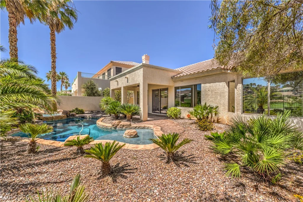 251 Cliff Valley, Las Vegas, NV 89148