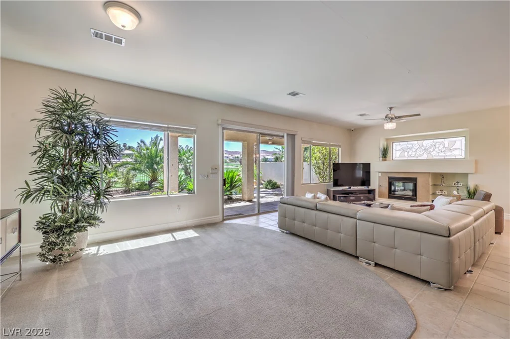 251 Cliff Valley, Las Vegas, NV 89148