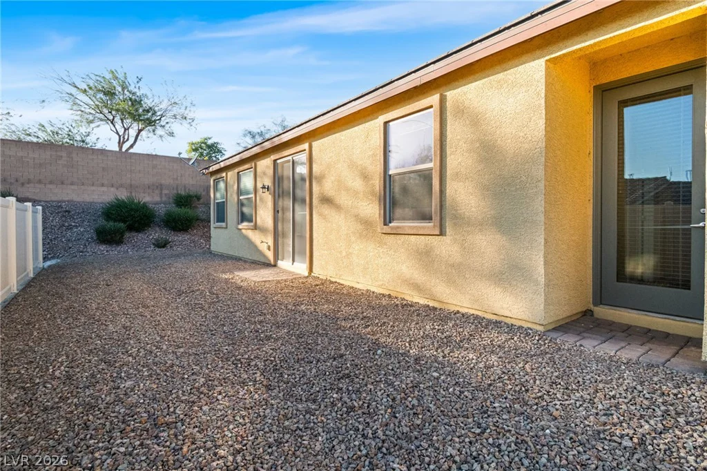 2707 ChinaBerry Hill, Laughlin, NV 89029