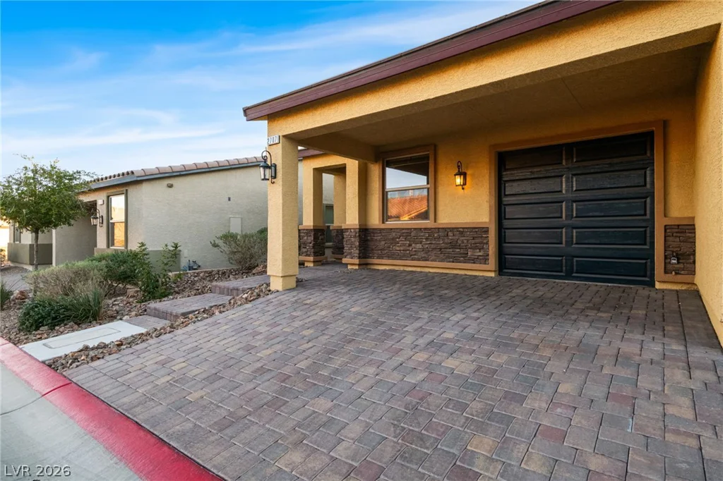 2707 ChinaBerry Hill, Laughlin, NV 89029