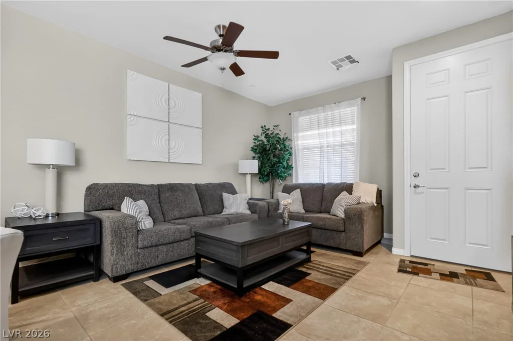 2707 ChinaBerry Hill, Laughlin, NV 89029