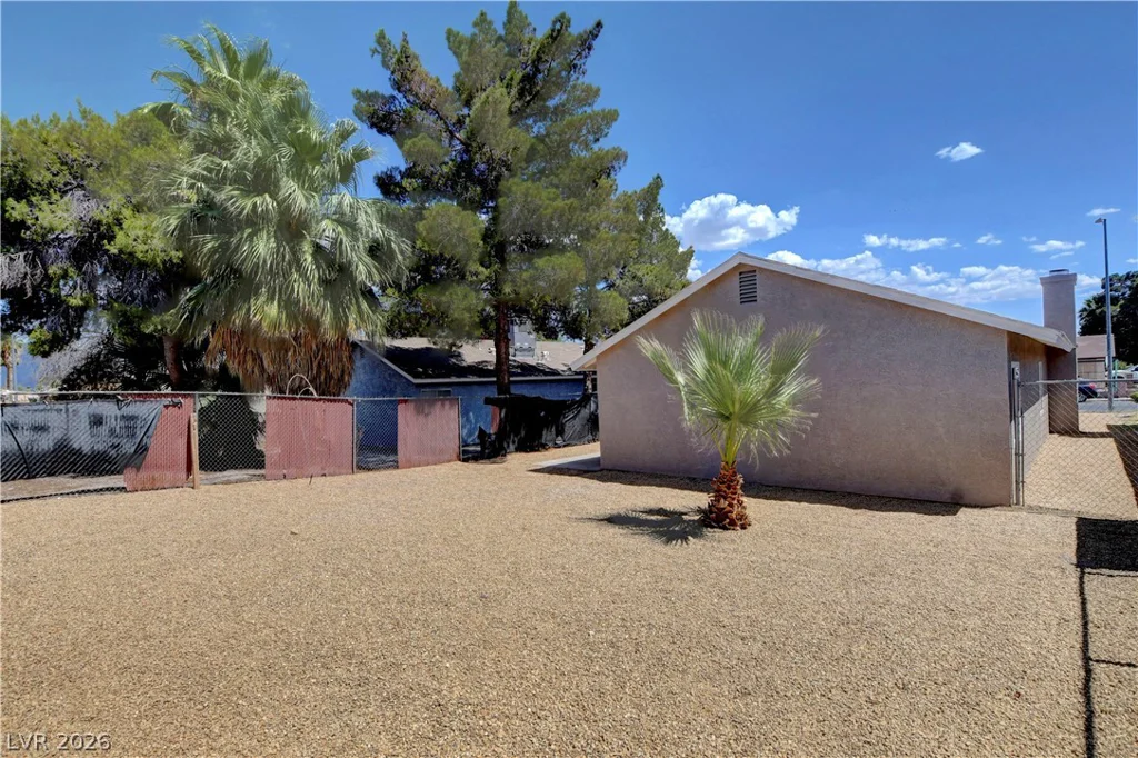 3948 New Hope, Las Vegas, NV 89110