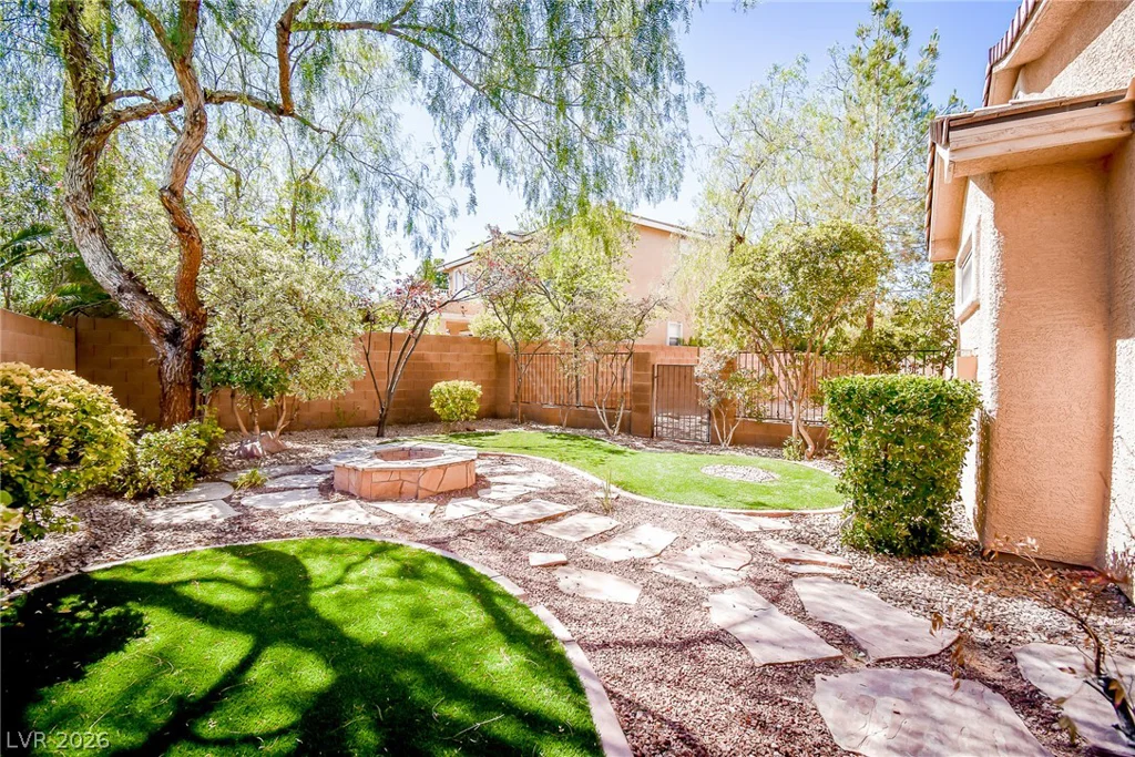 10243 Bright Harbor, Las Vegas, NV 89135
