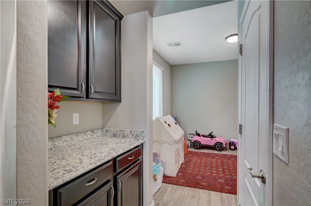 7306 Rainford, Las Vegas, NV 89148