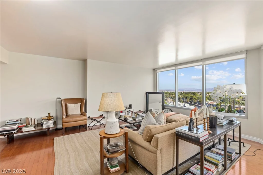 322 Karen, Las Vegas, NV 89109