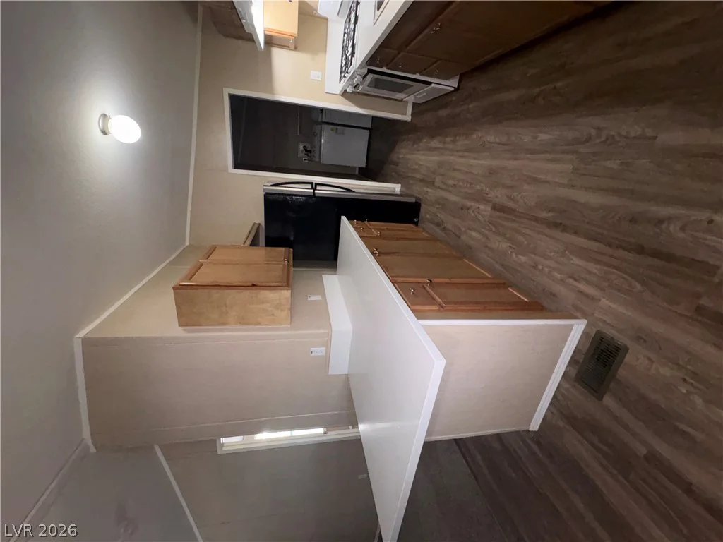 100 Sir George, Las Vegas, NV 89110