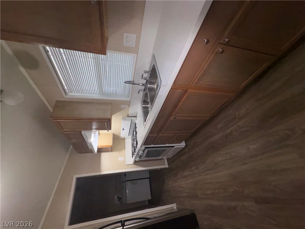 100 Sir George, Las Vegas, NV 89110