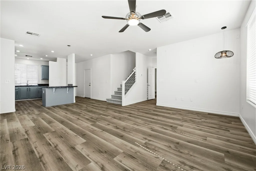 8352 Cambridge Grove, Las Vegas, NV 89139