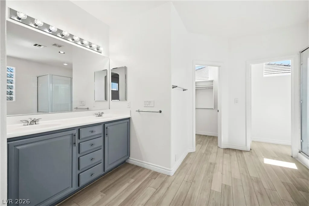 8352 Cambridge Grove, Las Vegas, NV 89139