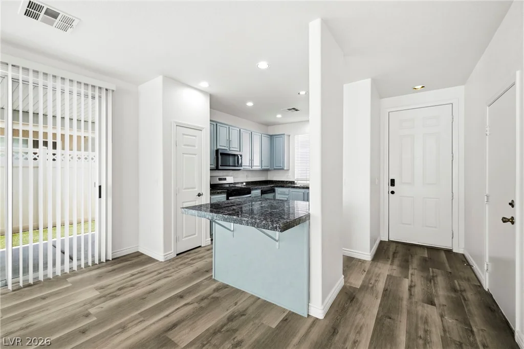 8352 Cambridge Grove, Las Vegas, NV 89139