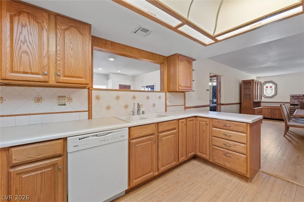 6364 Moonglow, Las Vegas, NV 89156