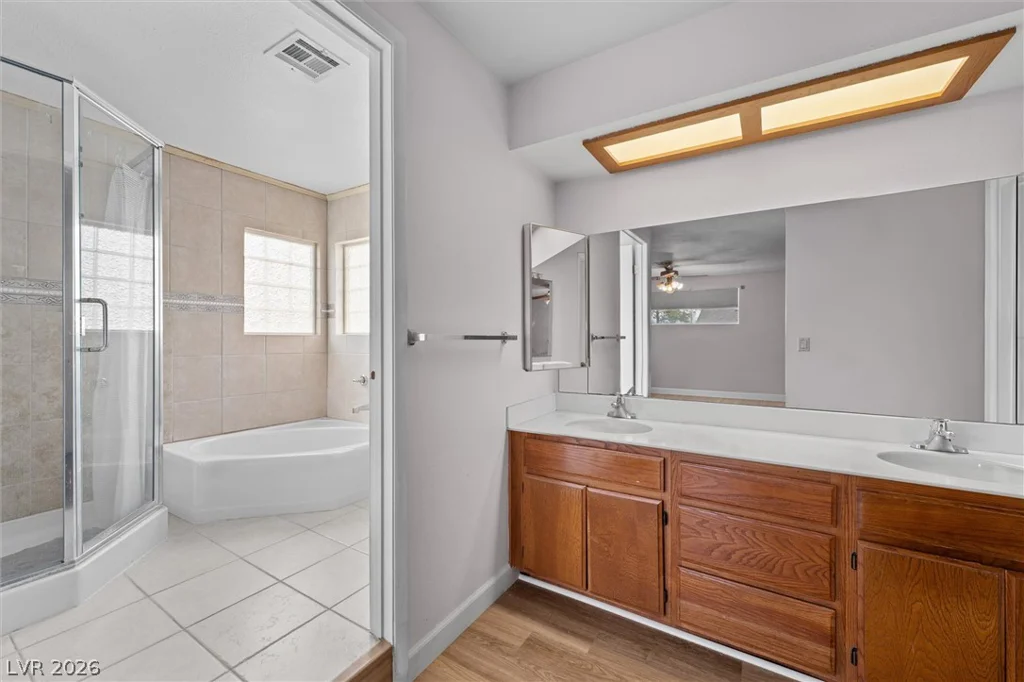 6364 Moonglow, Las Vegas, NV 89156