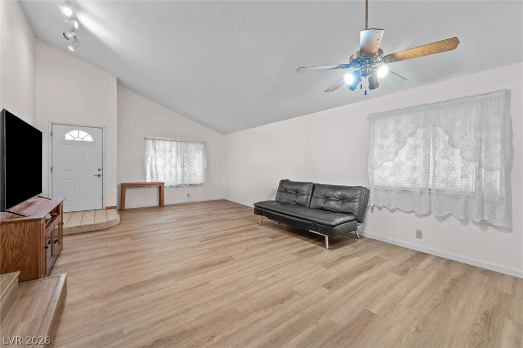 6364 Moonglow, Las Vegas, NV 89156