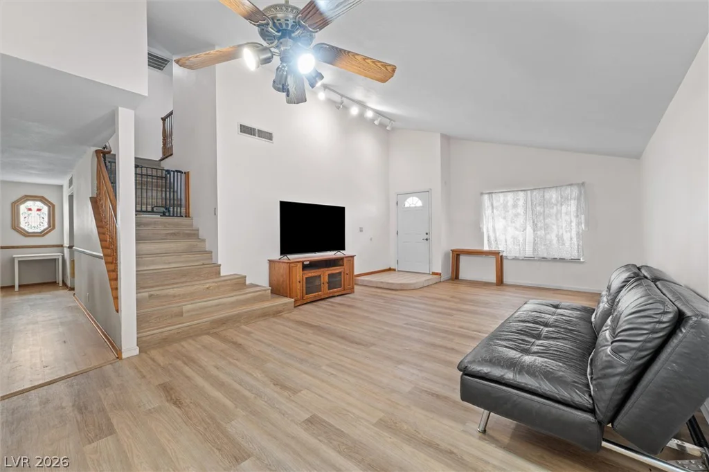 6364 Moonglow, Las Vegas, NV 89156