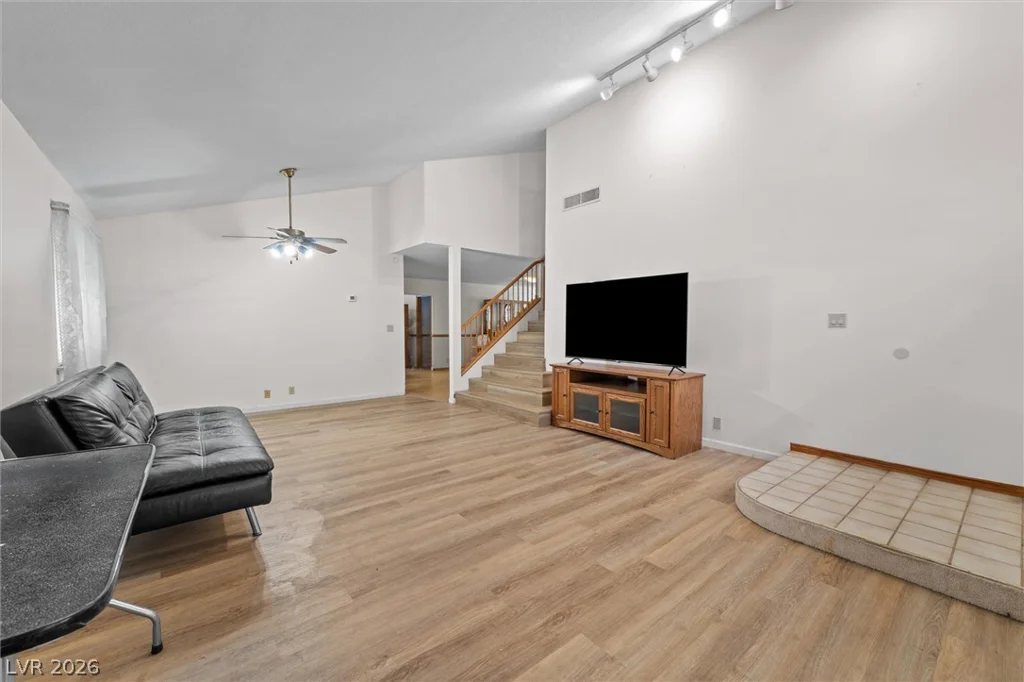 6364 Moonglow, Las Vegas, NV 89156