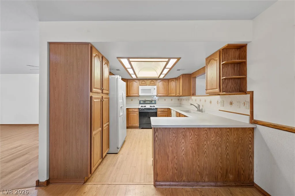 6364 Moonglow, Las Vegas, NV 89156