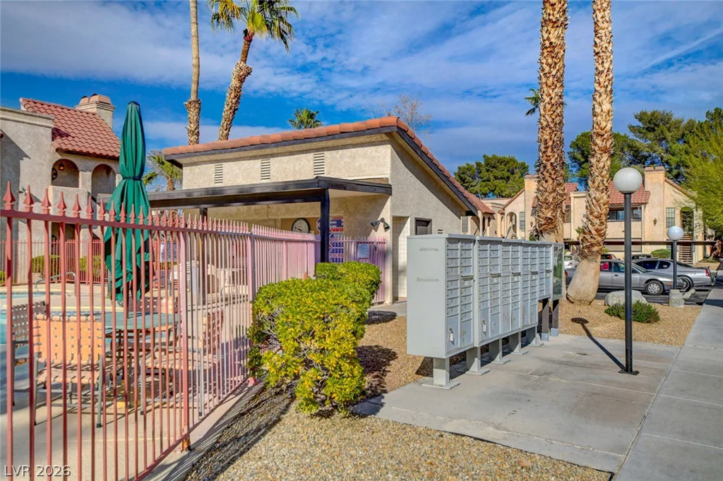 1751 Reno, Las Vegas, NV 89119