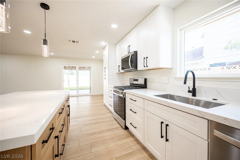 5630 Neosho, Las Vegas, NV 89120