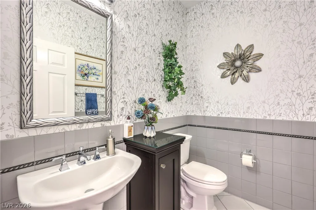 2421 La Seyne, Las Vegas, NV 89128