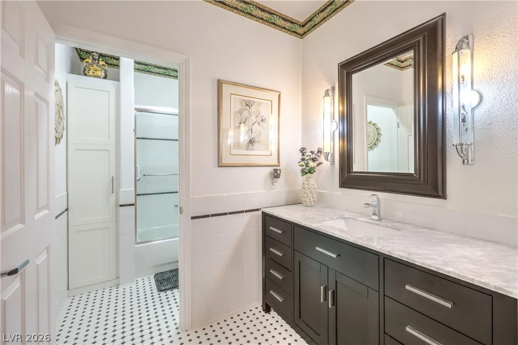 2421 La Seyne, Las Vegas, NV 89128