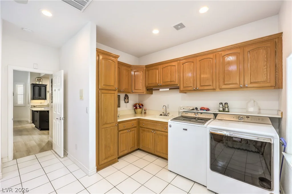2421 La Seyne, Las Vegas, NV 89128