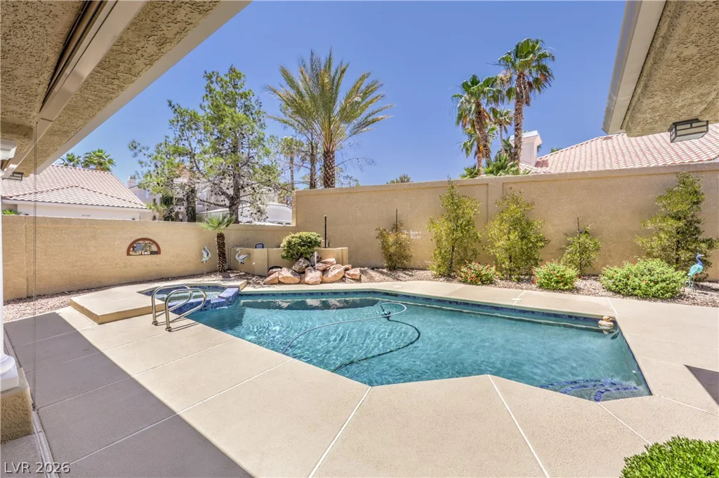 2421 La Seyne, Las Vegas, NV 89128