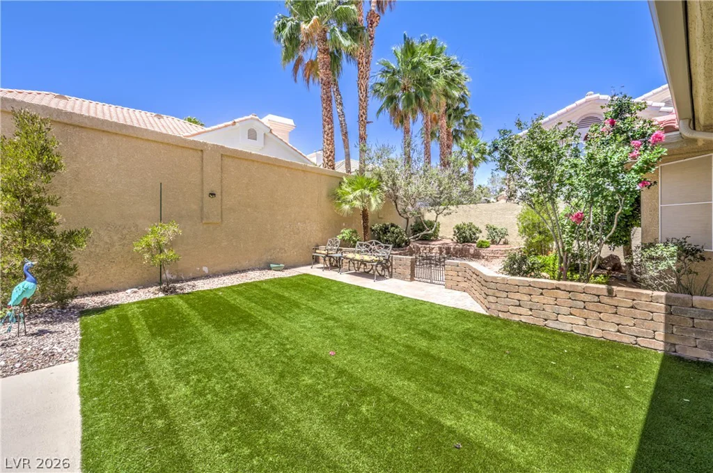 2421 La Seyne, Las Vegas, NV 89128