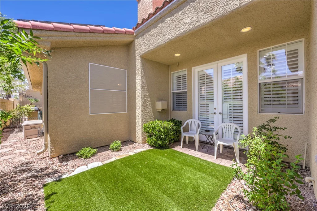 2421 La Seyne, Las Vegas, NV 89128