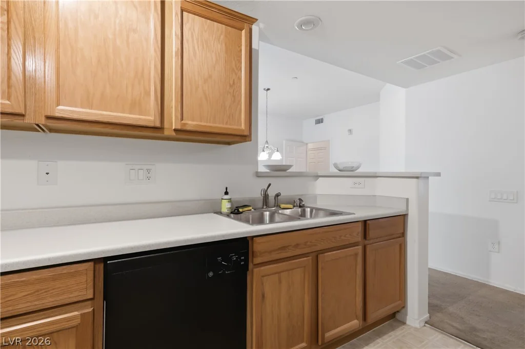 8324 Charleston, Las Vegas, NV 89117