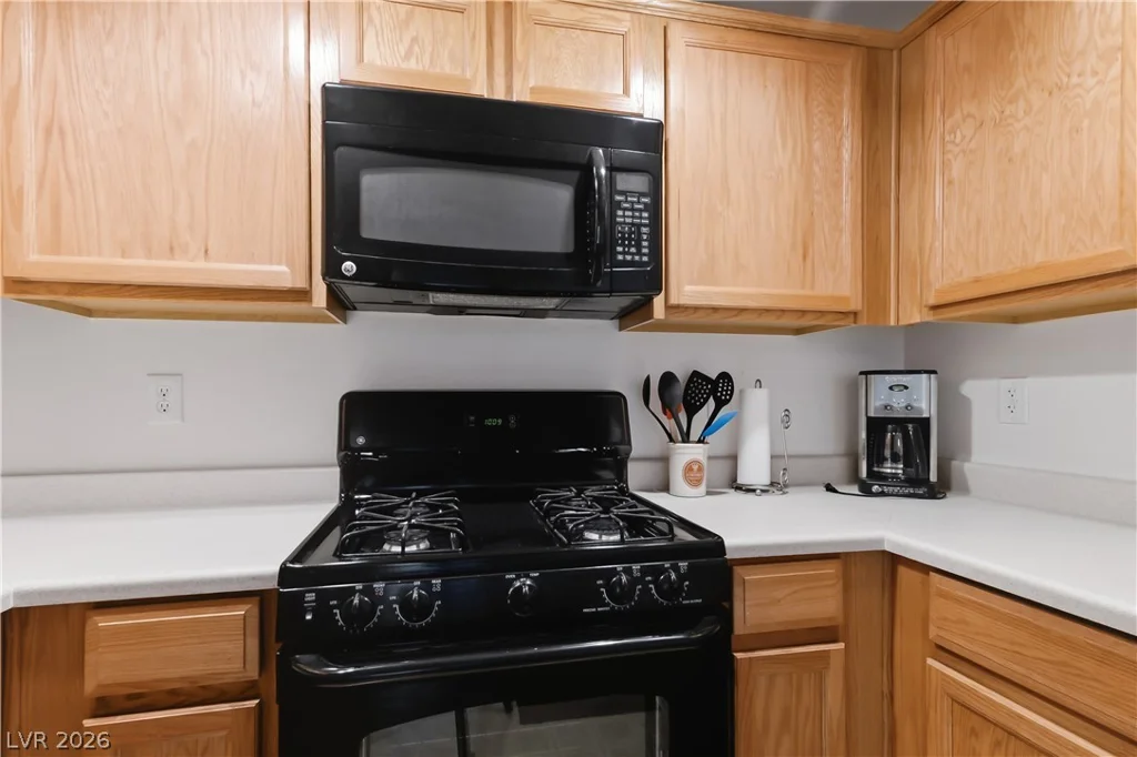 8324 Charleston, Las Vegas, NV 89117