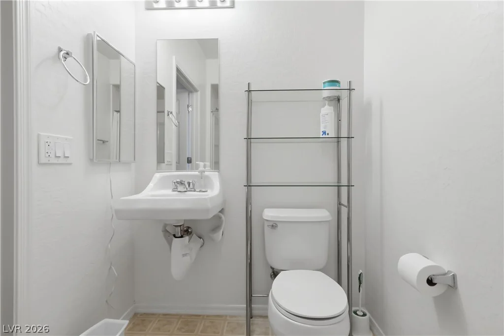8324 Charleston, Las Vegas, NV 89117
